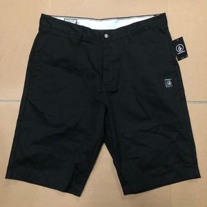 NEW Volcom Modern Fit Shorts Black Men’s
